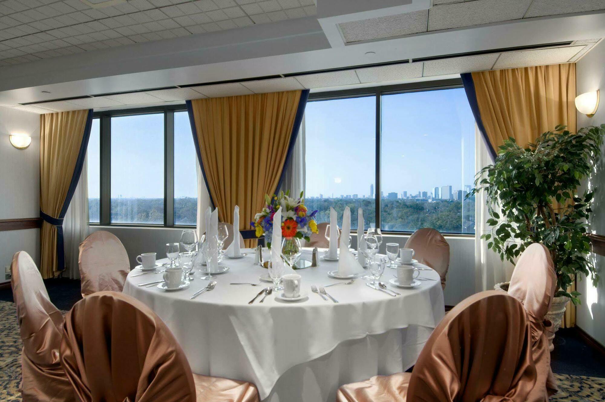 Hilton Houston Plaza/Medical Center Ξενοδοχείο Εστιατόριο φωτογραφία